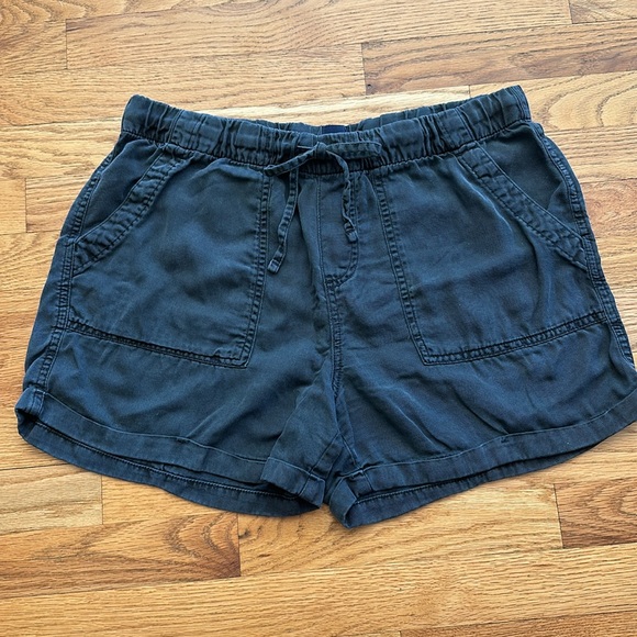 GAP shorts bundle - Picture 7 of 9